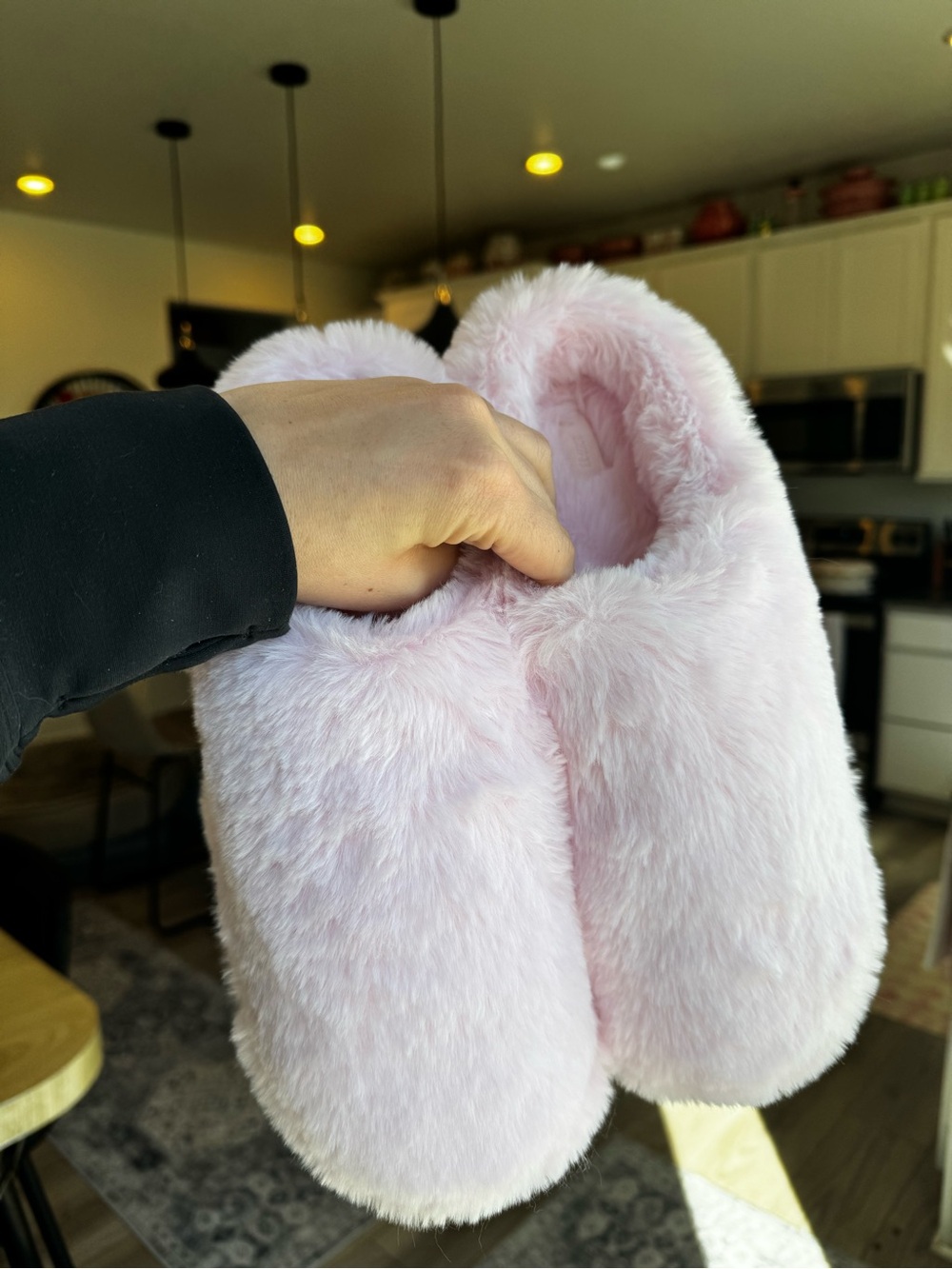Skims Faux Fur Slippers Size 42 (11) - Picture 2 of 5
